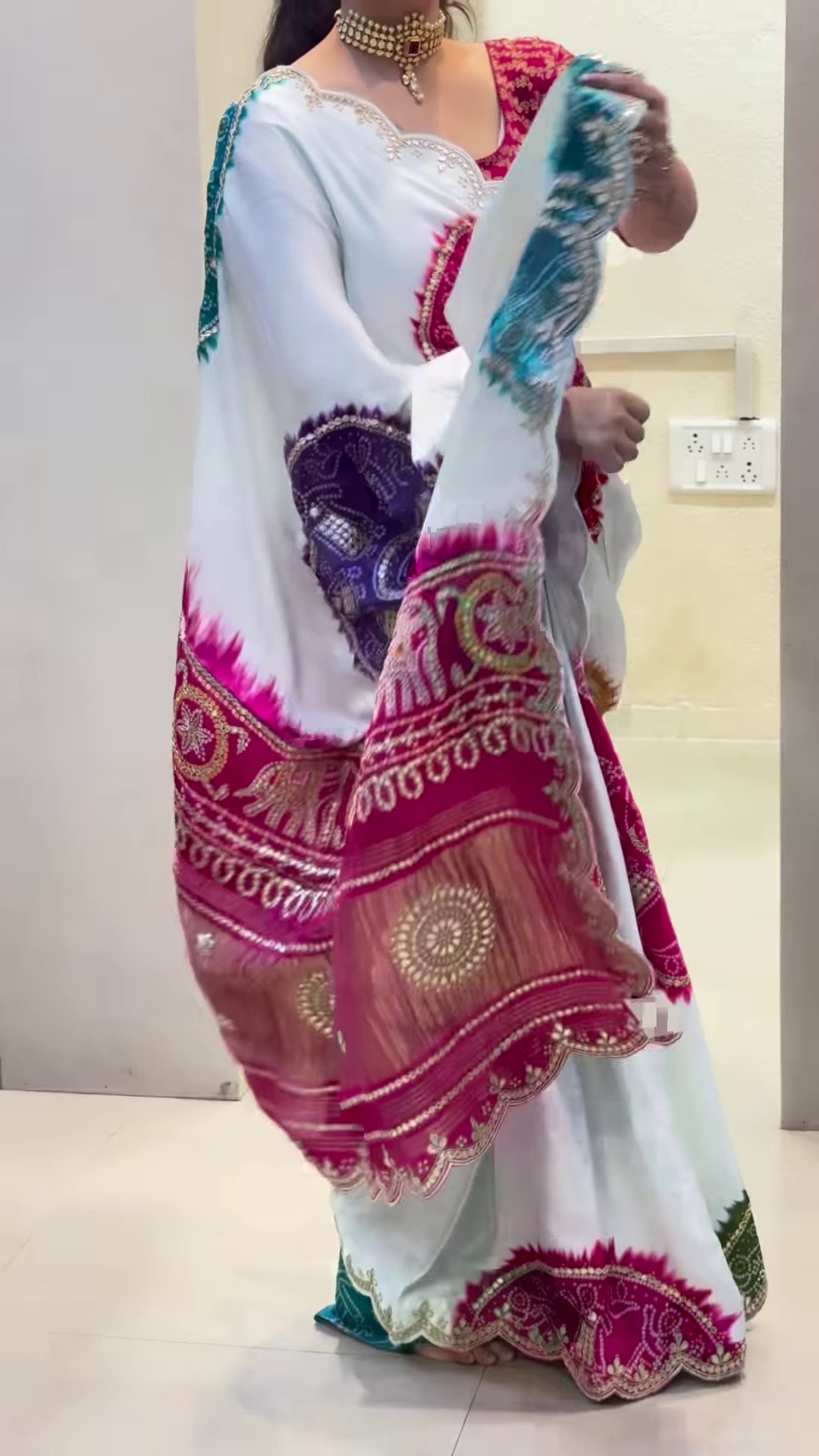 Radiant Love – Karwa Chauth Glow Saree - Image 5